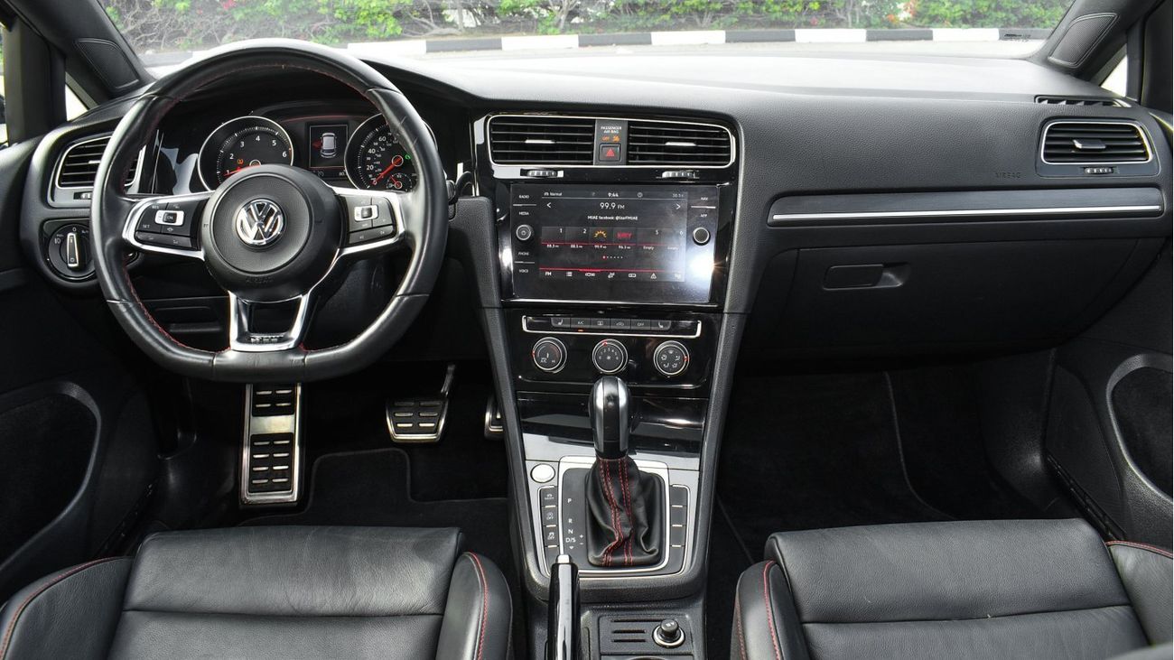 Volkswagen Golf GTI