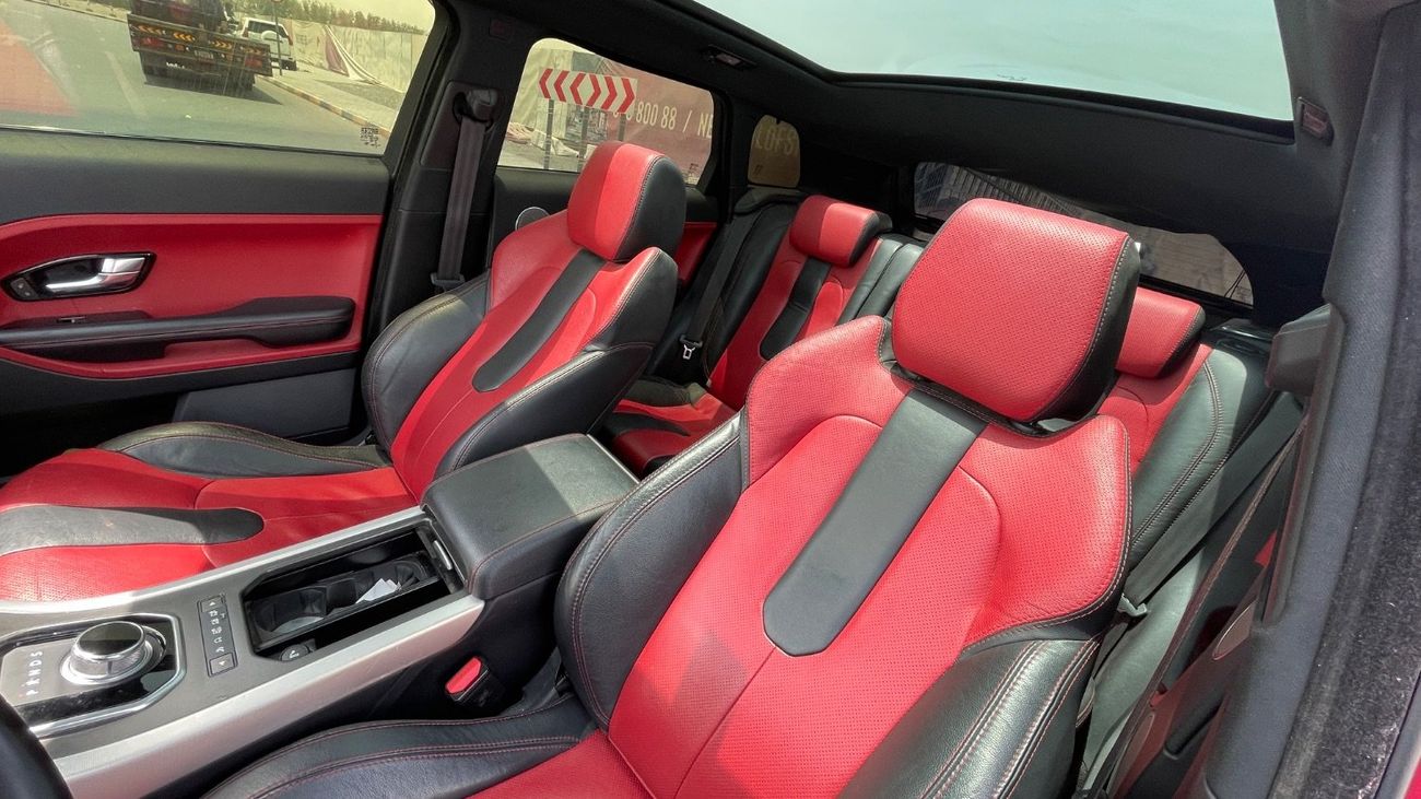 لاند روفر رانج روفر إيفوك HSE Dynamic 2.0L (5 Door)