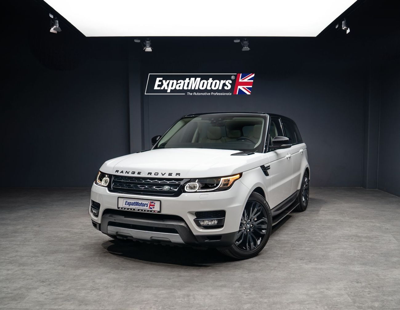 لاند روفر رينج روفر سبورت SE 3.0L 3,810x48 • 0% DP • 2017 Range Rover Sport SE • Warranty Available • GCC •