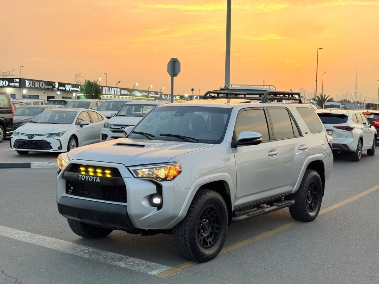 تويوتا Runner4 7 Seat Sunroof 4x4 Full option