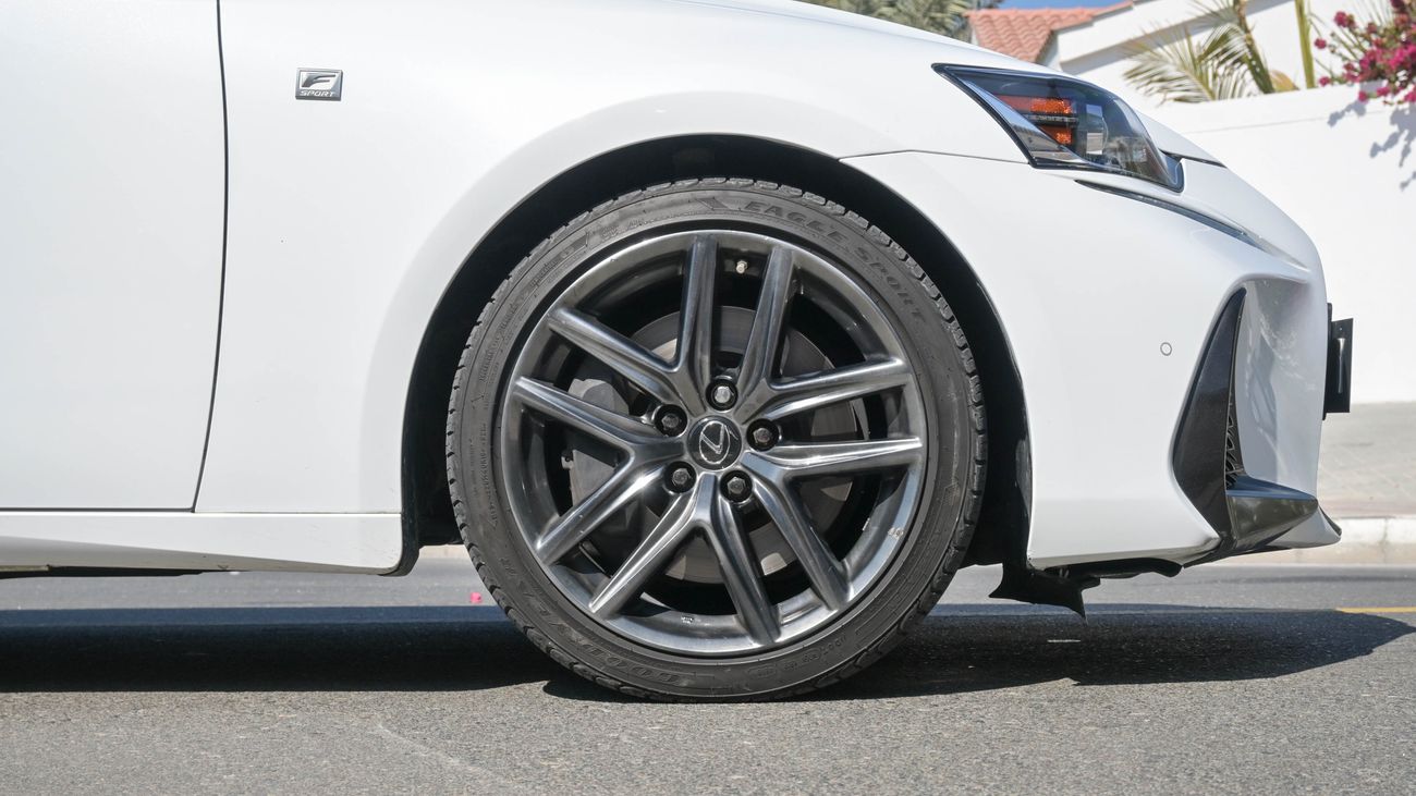 Lexus IS350