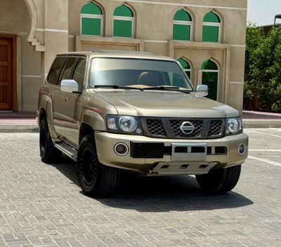 Nissan Patrol Safari GL 4.8L M/T (7 Seater)