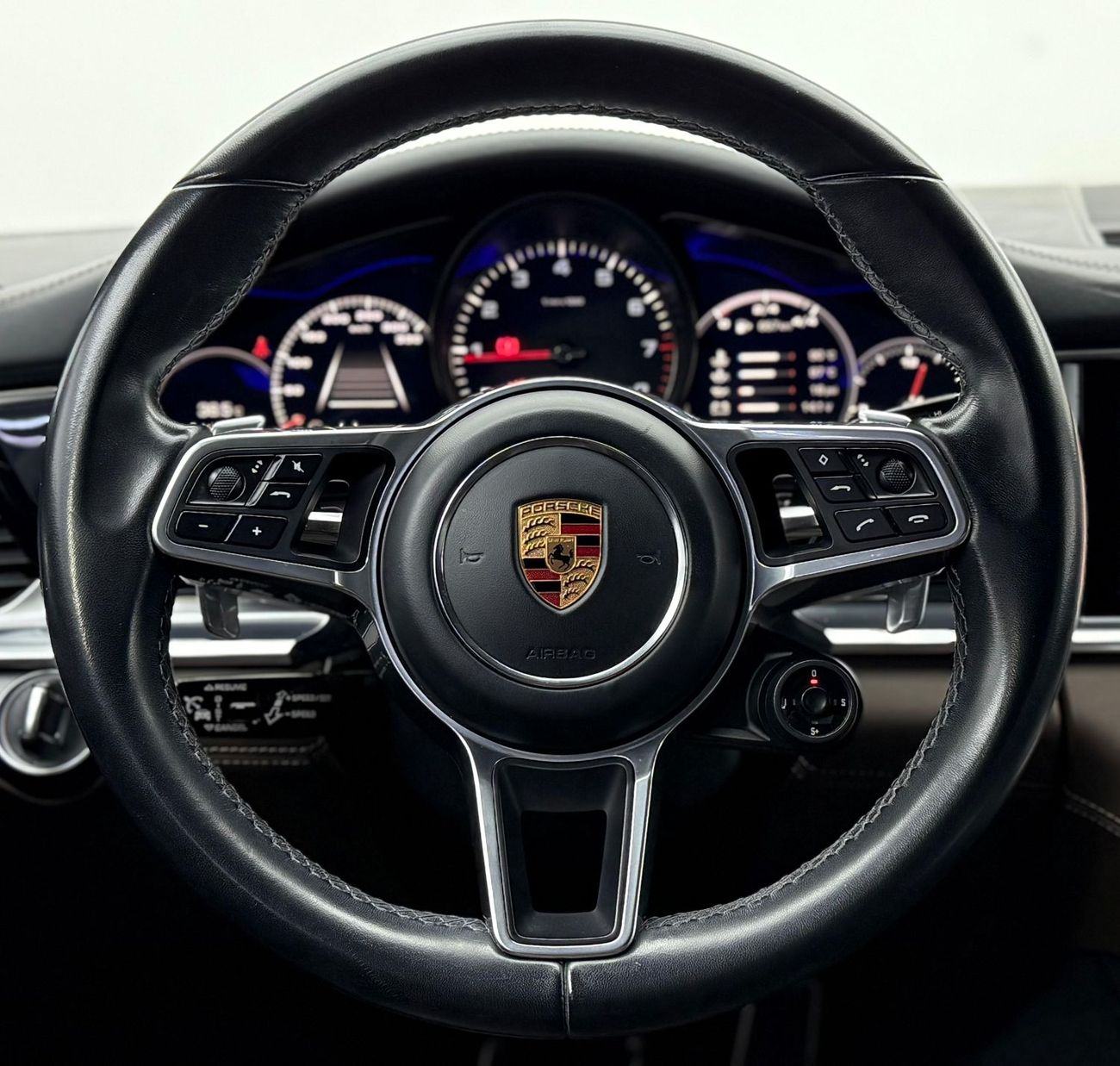 بورش باناميرا 4S 2.9L 2017 Porsche Panamera 4S, Full Porsche Service History, Low Km, Excellent Condition, GCC