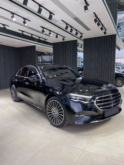 مرسيدس بنز E200 2.0L