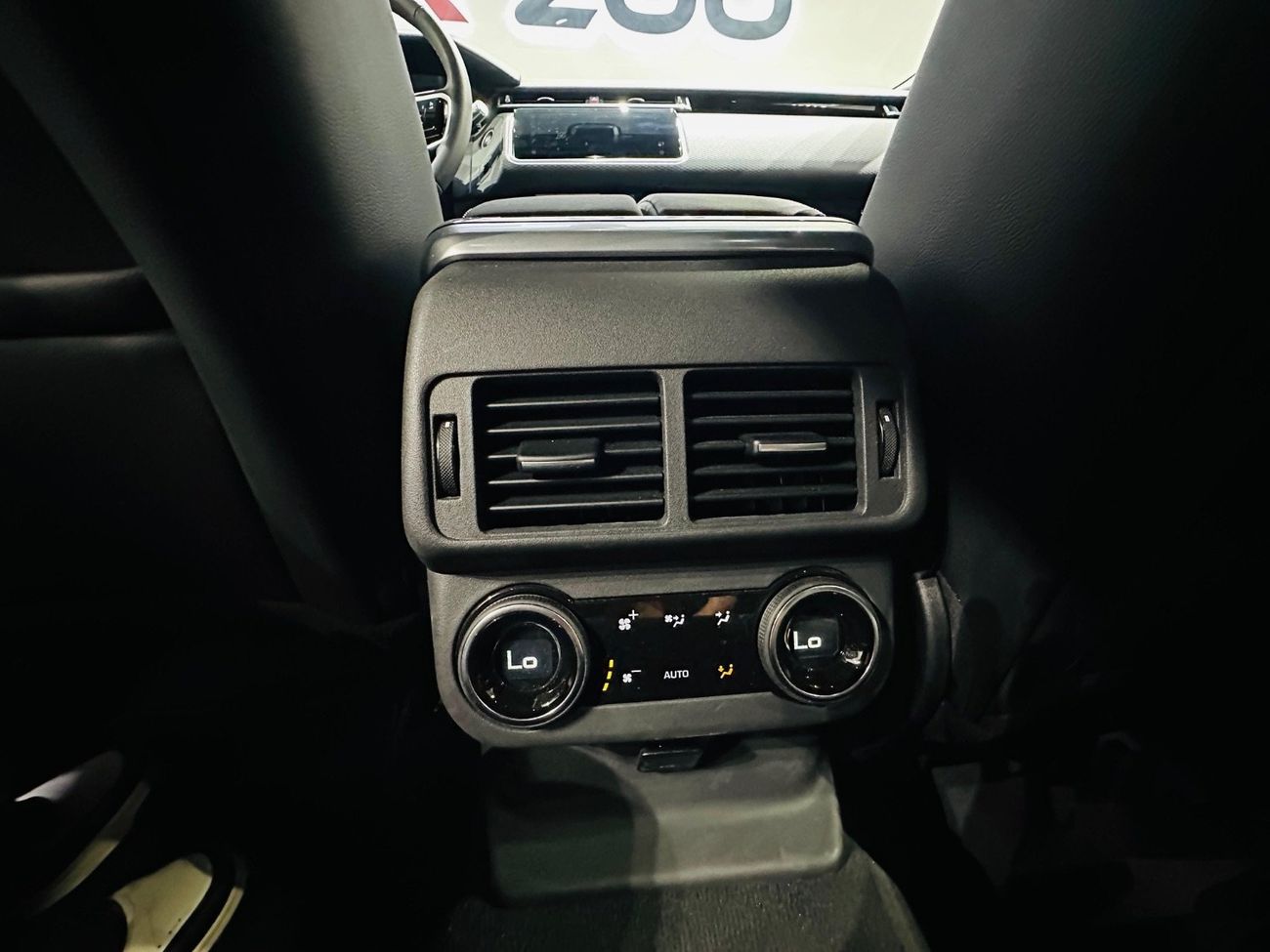 لاند روفر رينج روفر فيلار P250 R-Dynamic HSE 2.0L