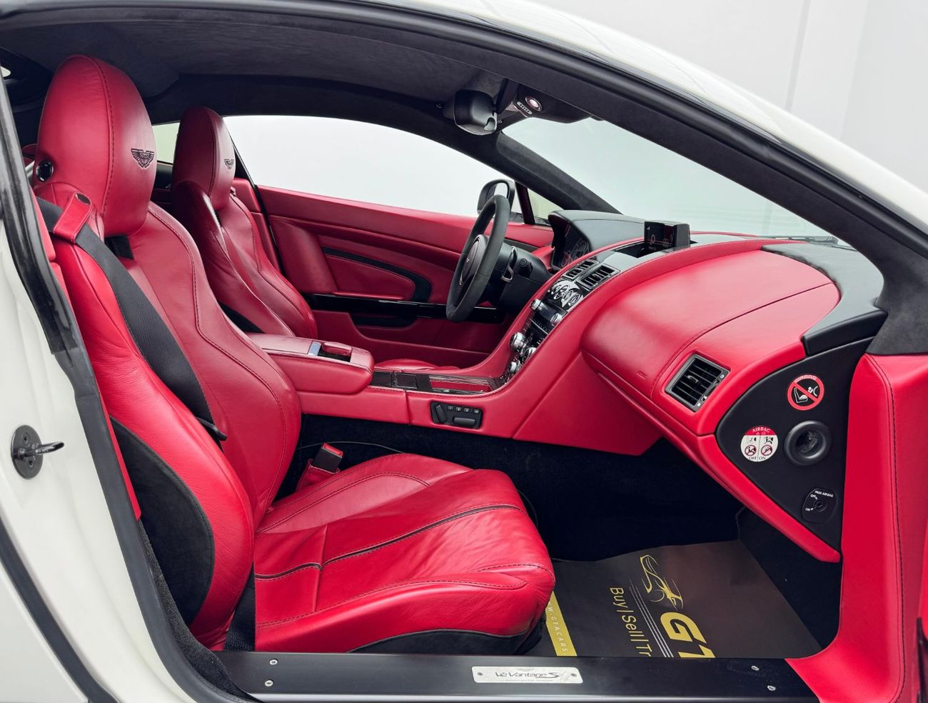 Aston Martin V12 Vantage 2014 Aston Martin V12 Vantage S, Full Aston Martin Service History, Carbon Fibre, Full PPF, GCC