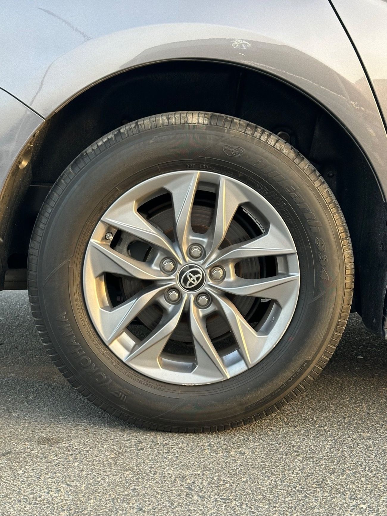 تويوتا سيينا XLE Hybrid Sunroof Full Option 2022