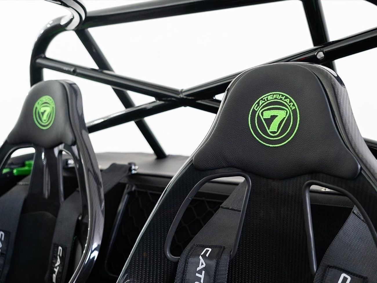 كاترهام سفن Caterham 340R / Special Order in Designo Magno Green / Bespoke High Option Order /  Caterham Warrant