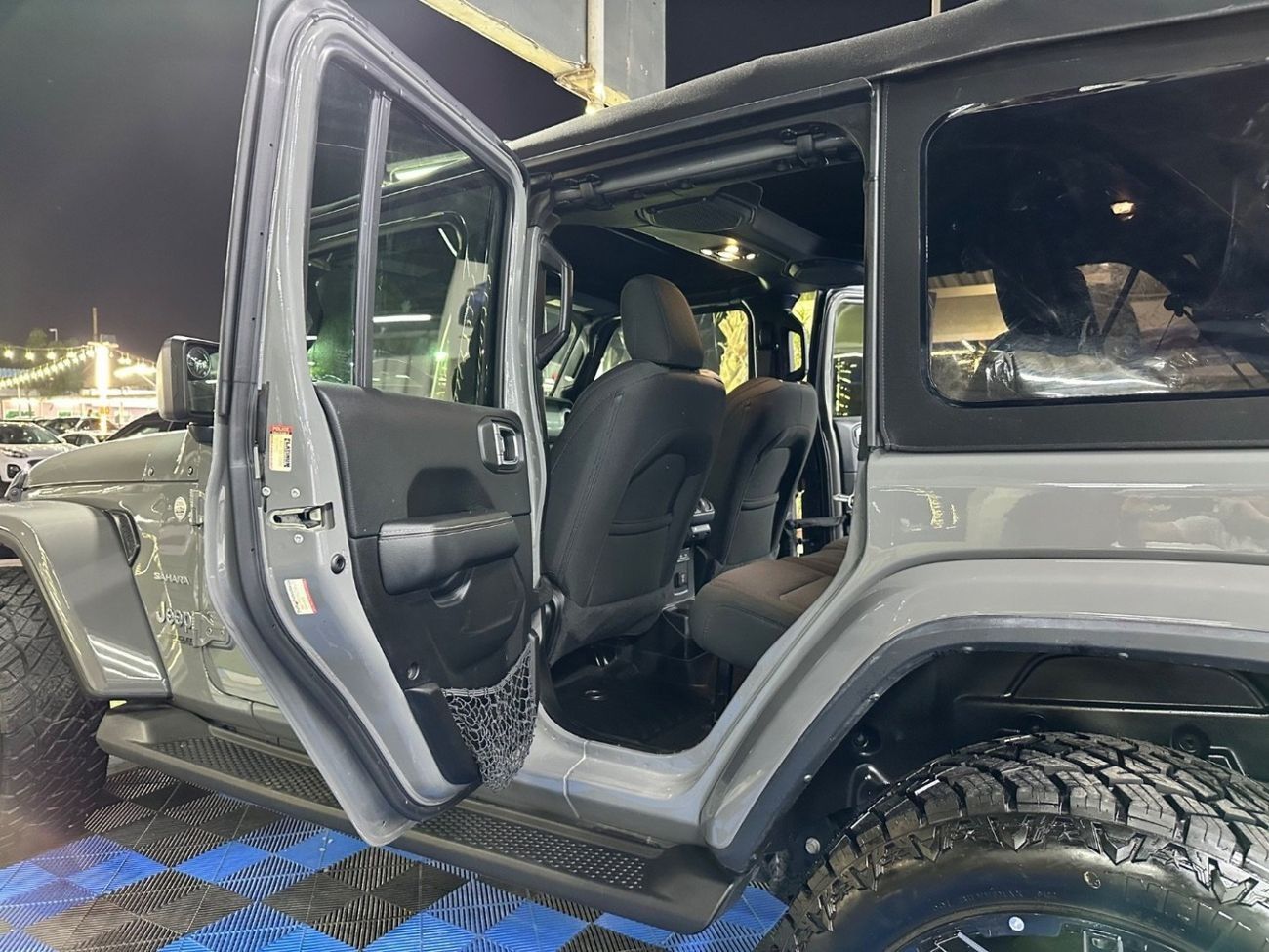 جيب رانجلر Sahara 3.6L A/T (5 Seater)