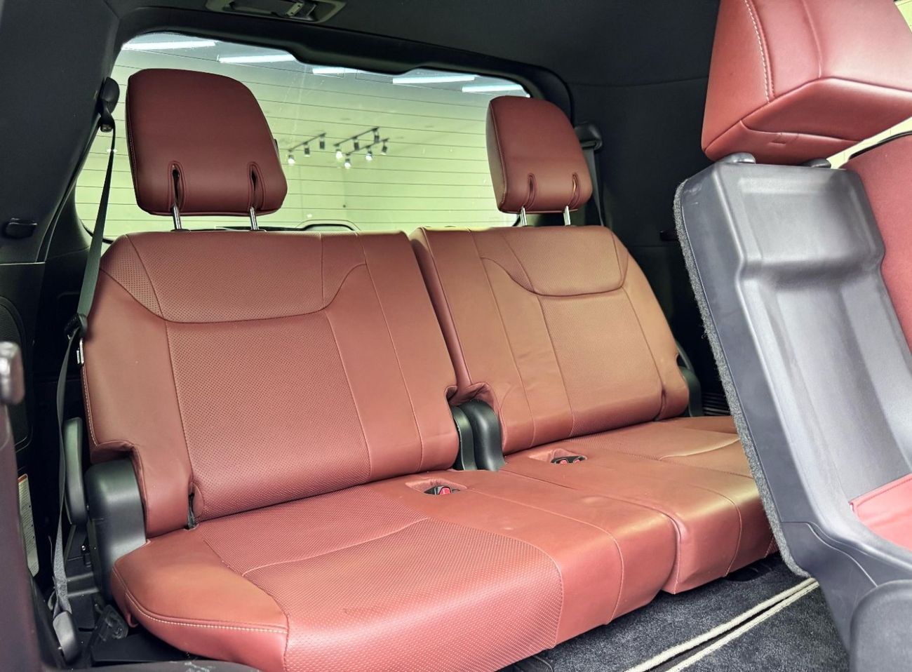 لكزس LX 570 Platinum Signature Edition 2021 Lexus LX570 Platinum Signature Edition, Warranty, Full Lexus Service