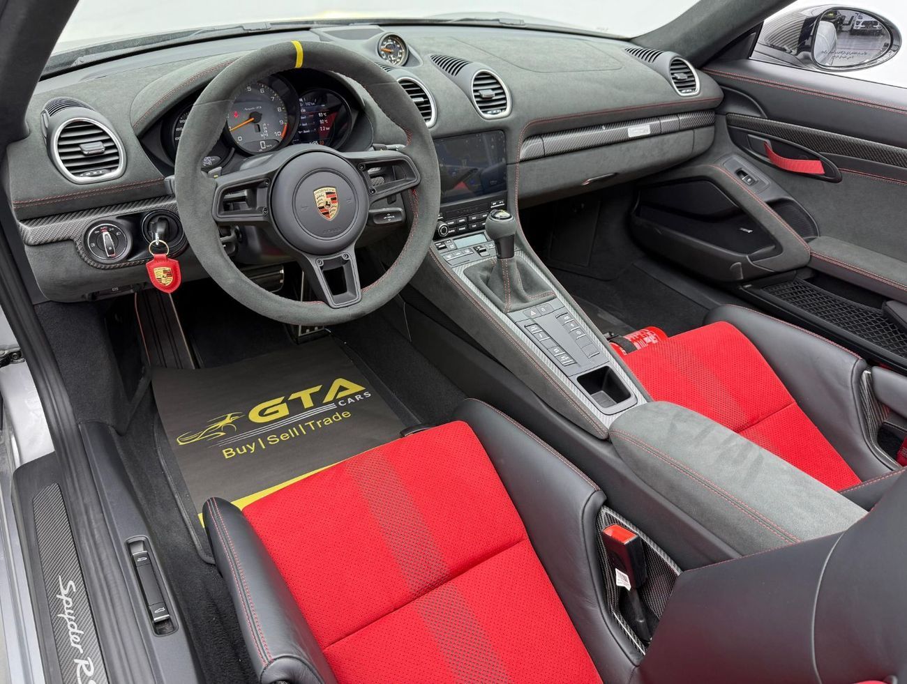 بورش 718 سبيدر RS 2024 Porsche 718 Spyder GT4 RS Weissach Pack, 2026 Porsche Warranty, Very Low Km, GCC