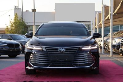 Toyota Avalon Limited 3.5L Toyota Avalon V6 / GCC / First Owner / Full / Under Warranty