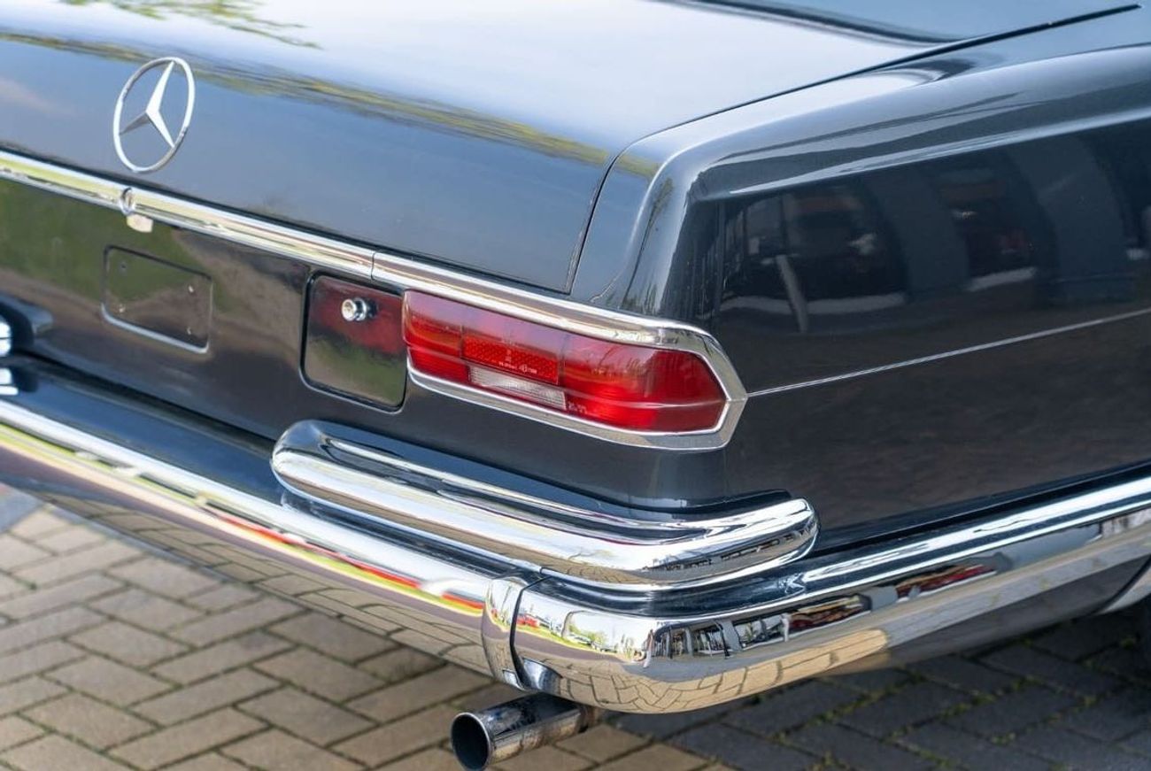 Mercedes-Benz 600 W100 SWB