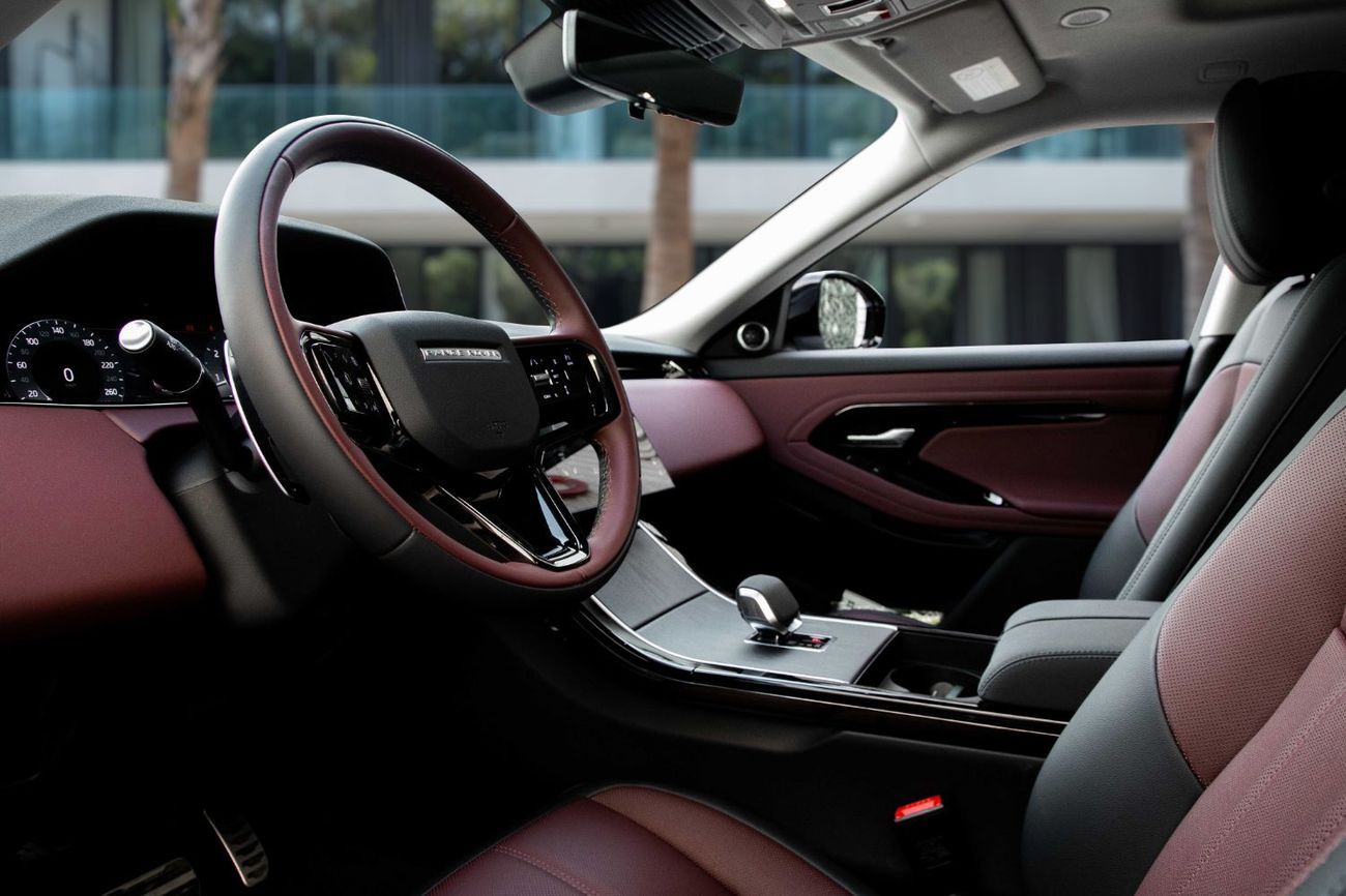 لاند روفر رانج روفر إيفوك SE P250 R DYNAMIC | 3,721 P.M  | 0% Downpayment | BRAND NEW!