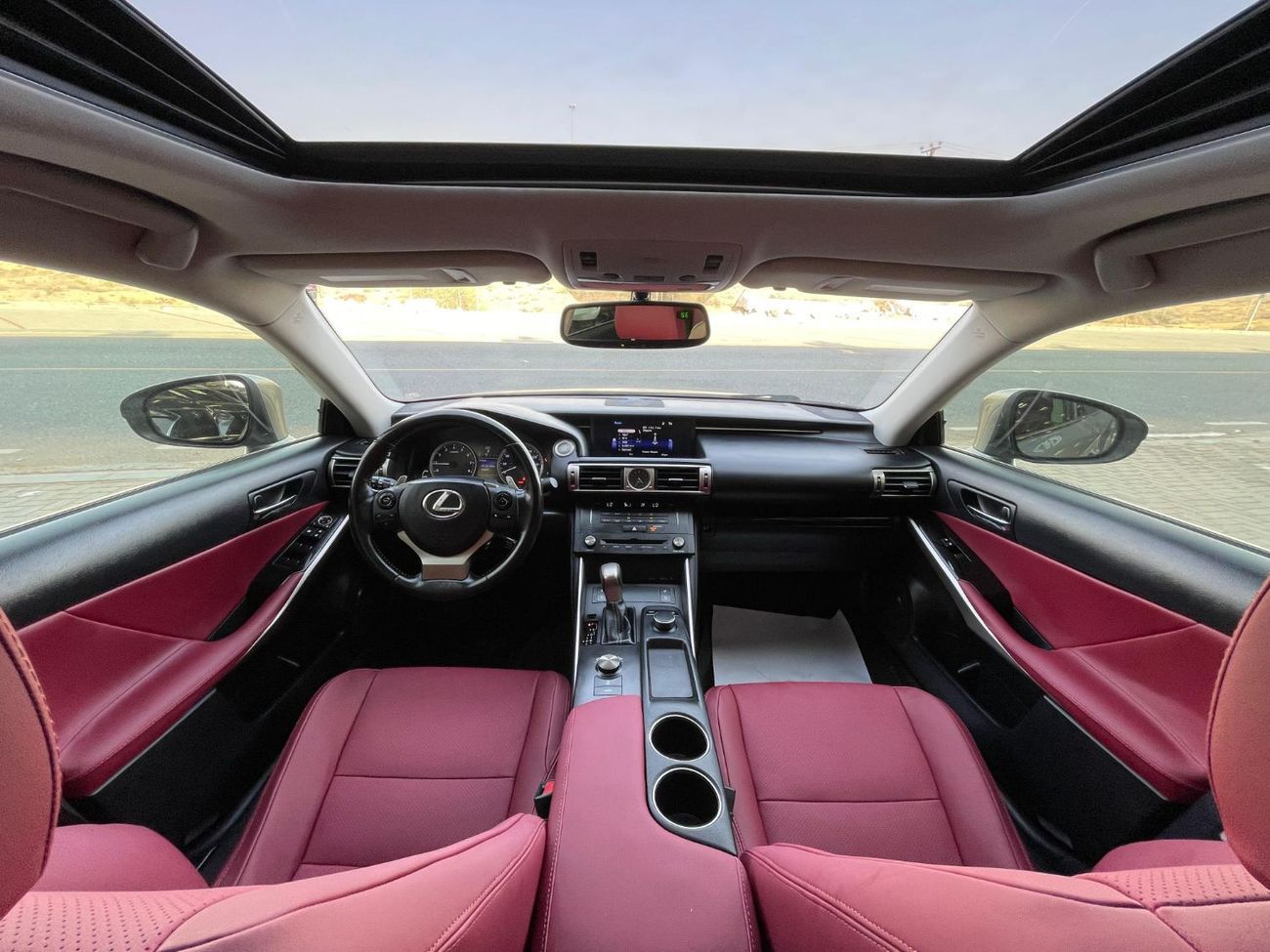 لكزس IS 350 Platinum 3.5L Platinum / 3.5L V6 / FULL OPTION / IN PERFECT CONDITION / DOUBLE XINON LIGHTS