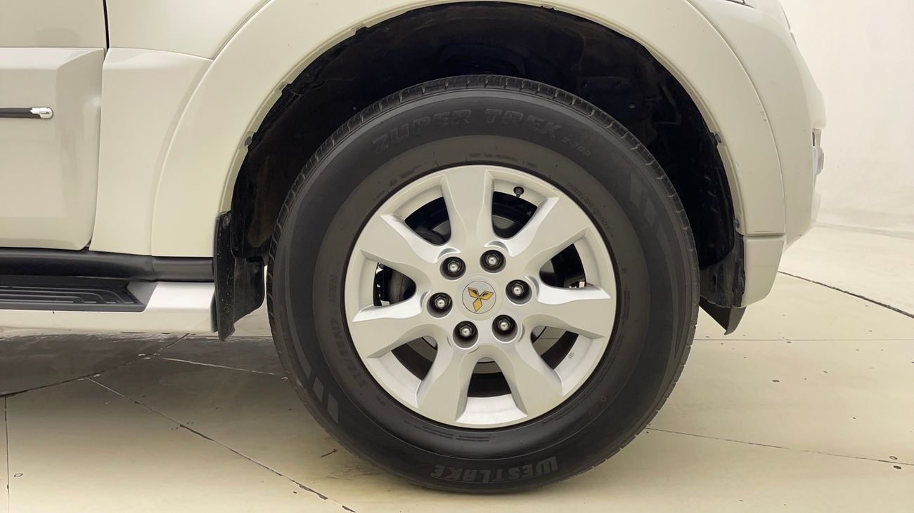 Mitsubishi Pajero GLS HIGHLINE 3 | Zero Down Payment | Home Test Drive