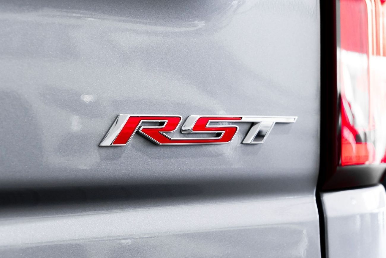 شيفروليه سيلفارادو RST / Brand New / 3 Year Chevrolet Warranty