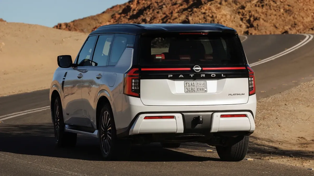 Nissan Patrol exterior - Rear Profile