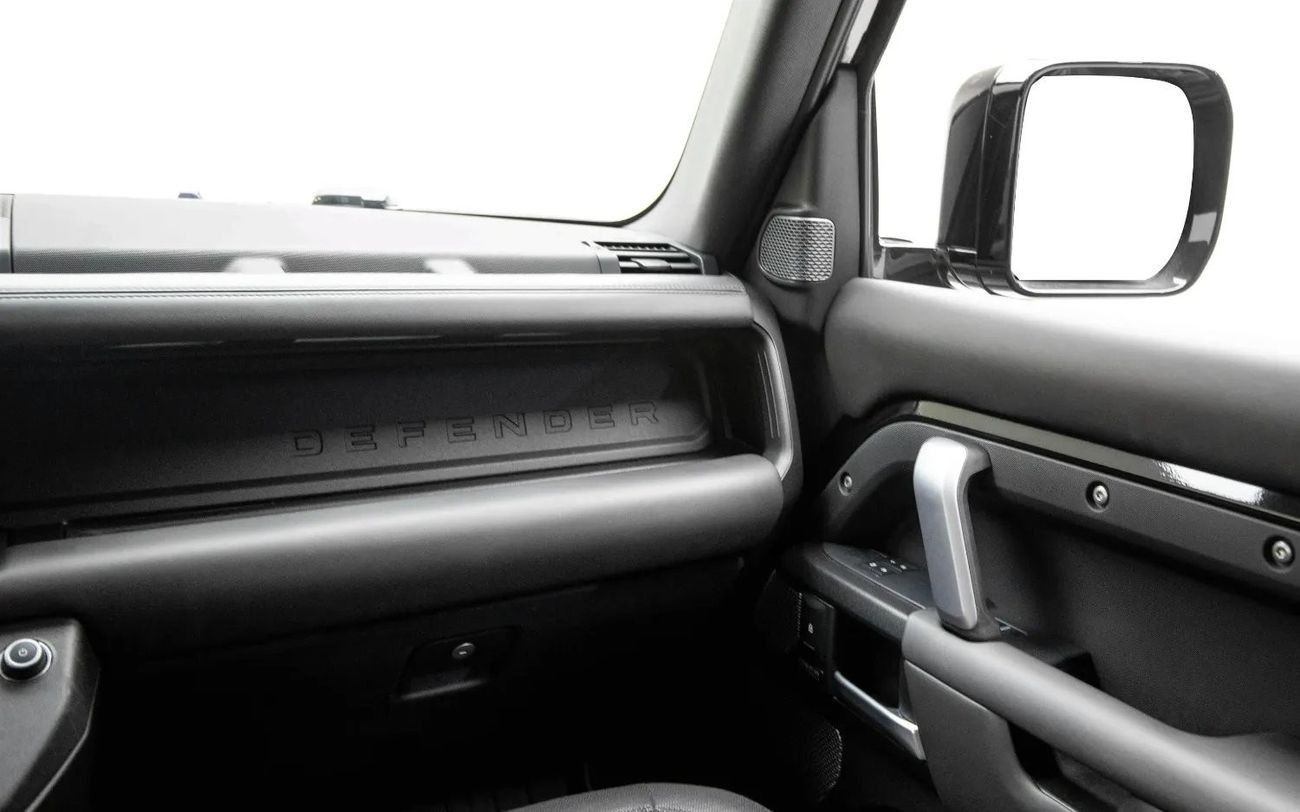 لاند روفر ديفندر P525 V8 Edition - GCC Spec - With Warranty