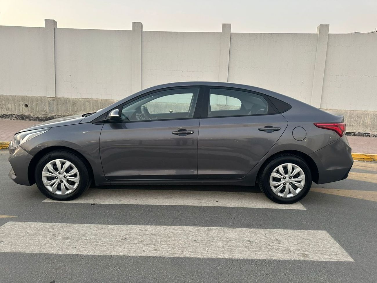 هيونداي أكسنت GL 1.6L (138 HP) Sedan