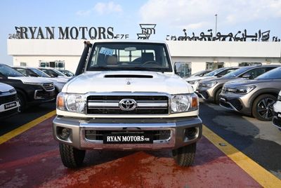 Toyota Land Cruiser Pick Up Toyota Land Cruiser (70 Series) 4.5L Diesel, Pickup 4WD, 2 Door, Manual Transmission, Tire Lock, Sin