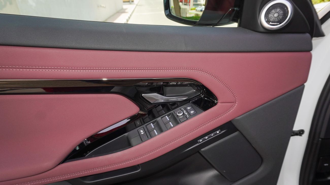 لاند روفر رانج روفر إيفوك SE P250 DYNAMIC 2025!! BRAND NEW CAR
