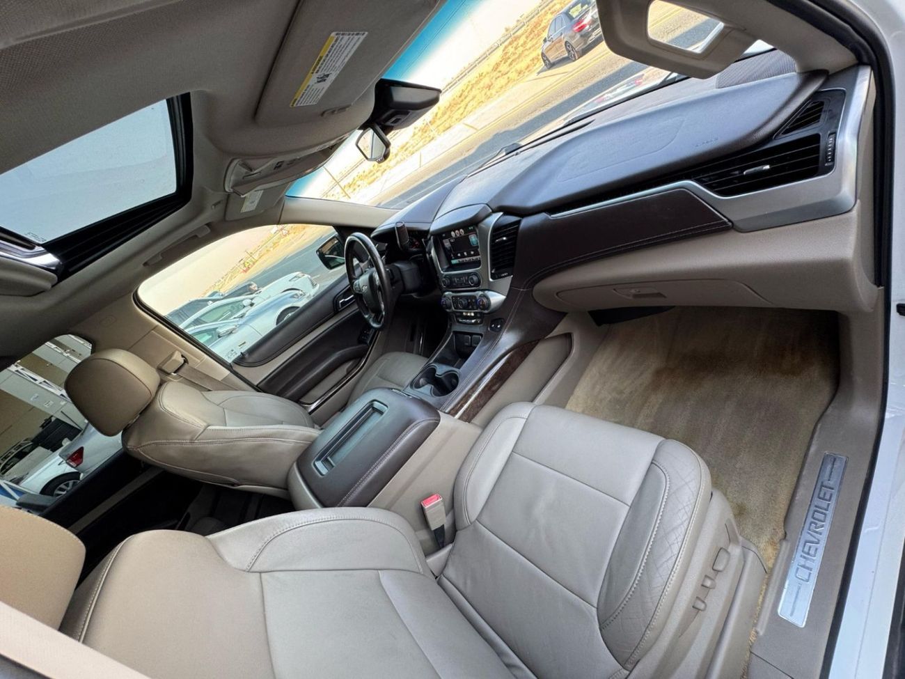 شيفروليه تاهو LT 5.3L 4WD 5.3L V8 / 4x4 / FULL OPTION / RADAR / ROAD ASSIST / IN PERFECT CONDITION