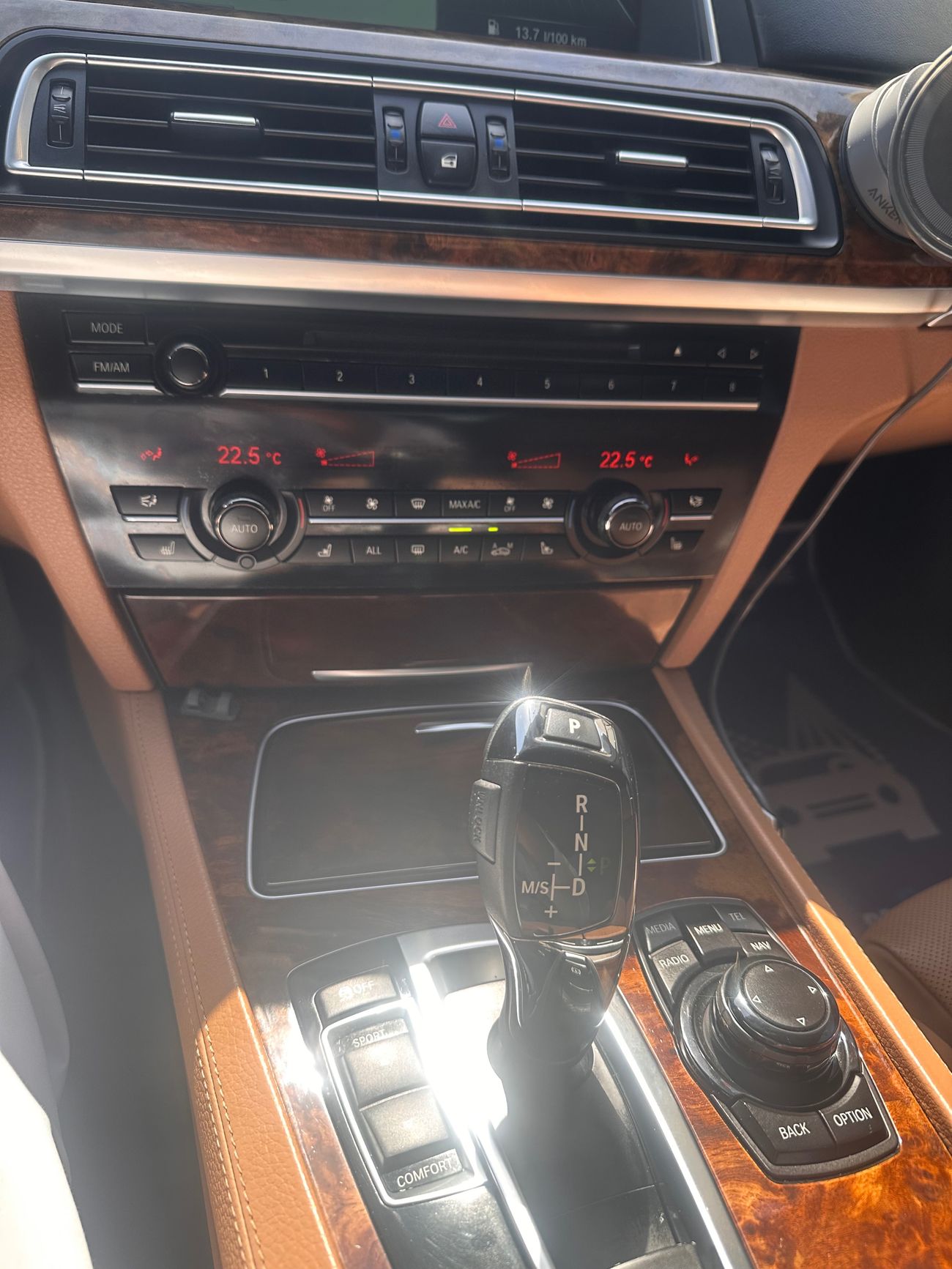 BMW 750Li Luxury 4.4L