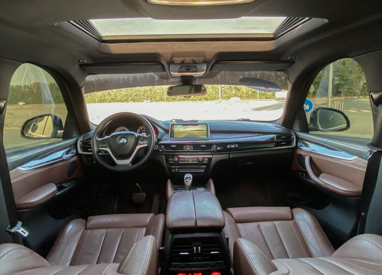 بي أم دبليو X6 50i Exclusive 4.4L BMW X6 xDrive50i 2016 – V8, 4.4L, GCC, Original Paint, Accident-Free, Excellent C