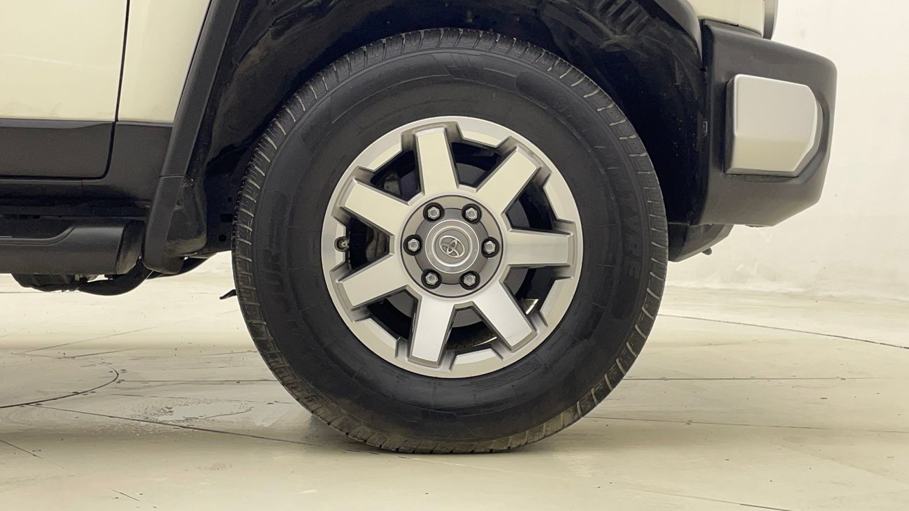 Toyota FJ Cruiser GXR 4 | Zero Down Payment | Home Test Drive