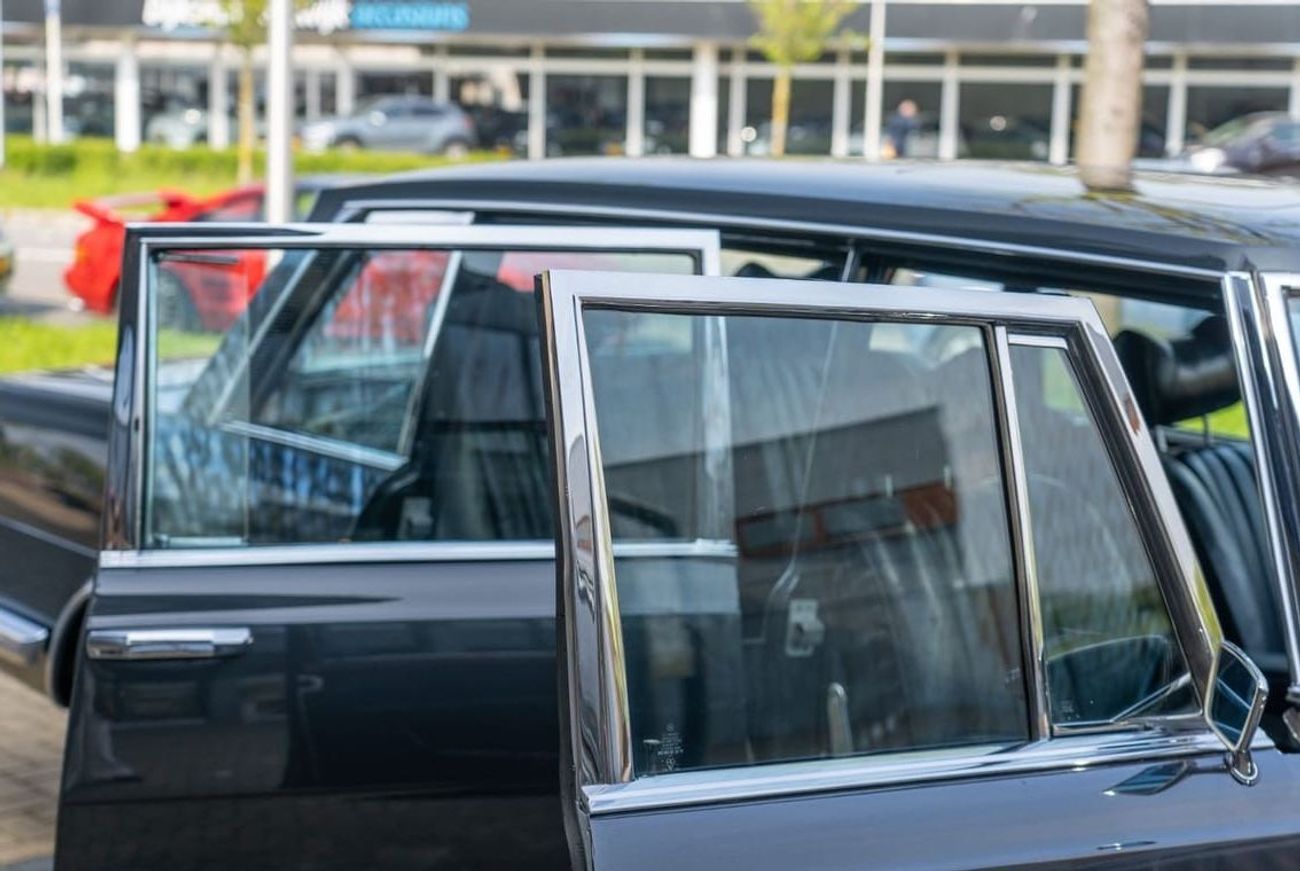 Mercedes-Benz 600 W100 SWB