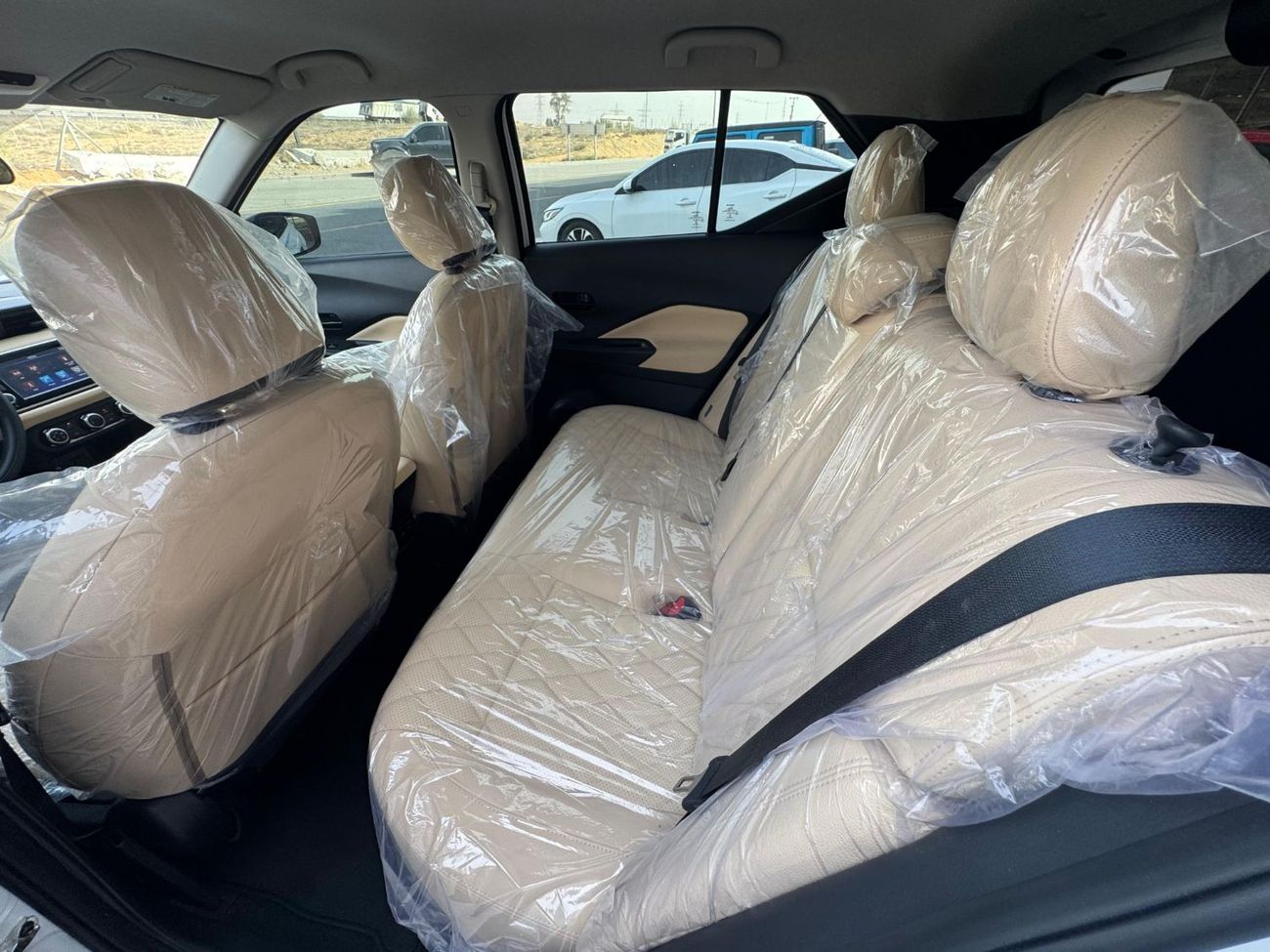 نيسان كيكس SV 1.6L SV / V4 1.6L / رادار / قراءة المسار / أندرويد أوتو / أبل كار بلاي / في حالة ممتازة
