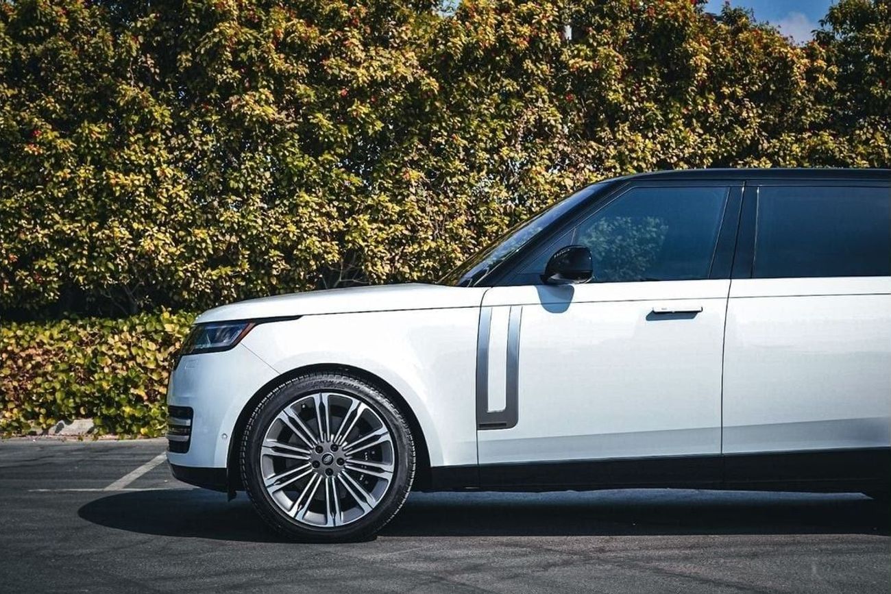 لاند روفر رينج روفر Range Rover Vogue P530 Autobiography 2023 Long Wheel Basic Low Mileage In Perfect Condition