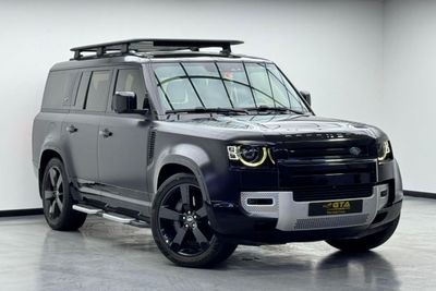 لاند روفر ديفندر 2023 Land Rover Defender 130 P400 HSE, 2028 Land Rover Warranty + Service Contract, Low Km, GCC