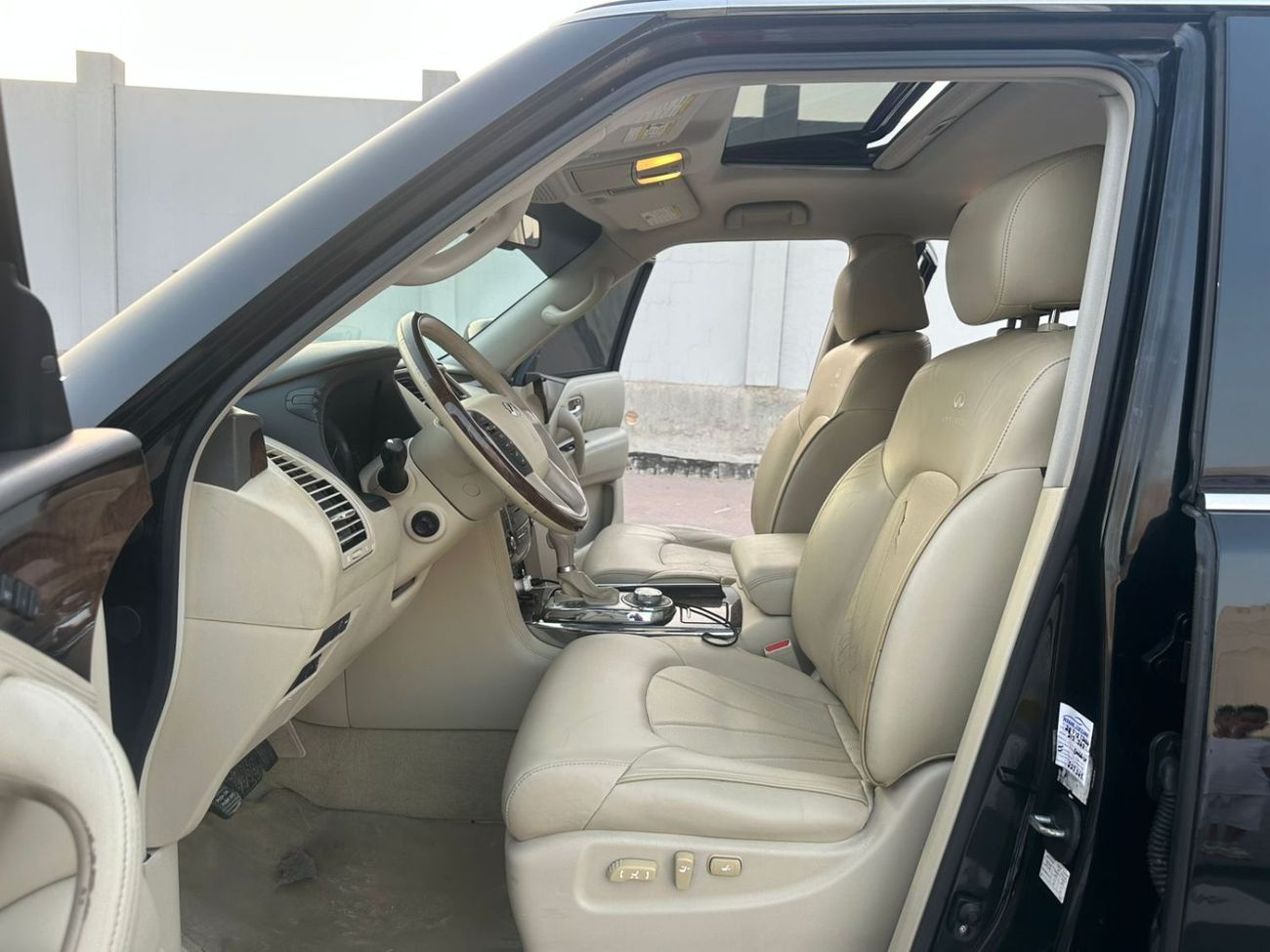 إنفينيتي QX56 Luxury 5.6L