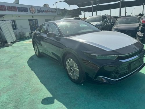 تويوتا كراون 2.5L HYBRID FULL OPTION 2023 GCC