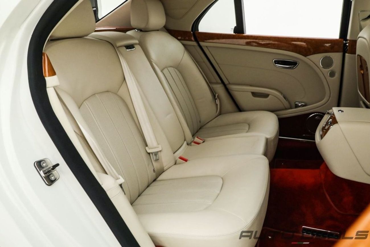 بنتلي مولسان | GCC - Very Low Mileage - Well Maintained - Perfect Condition | 6.0L V8