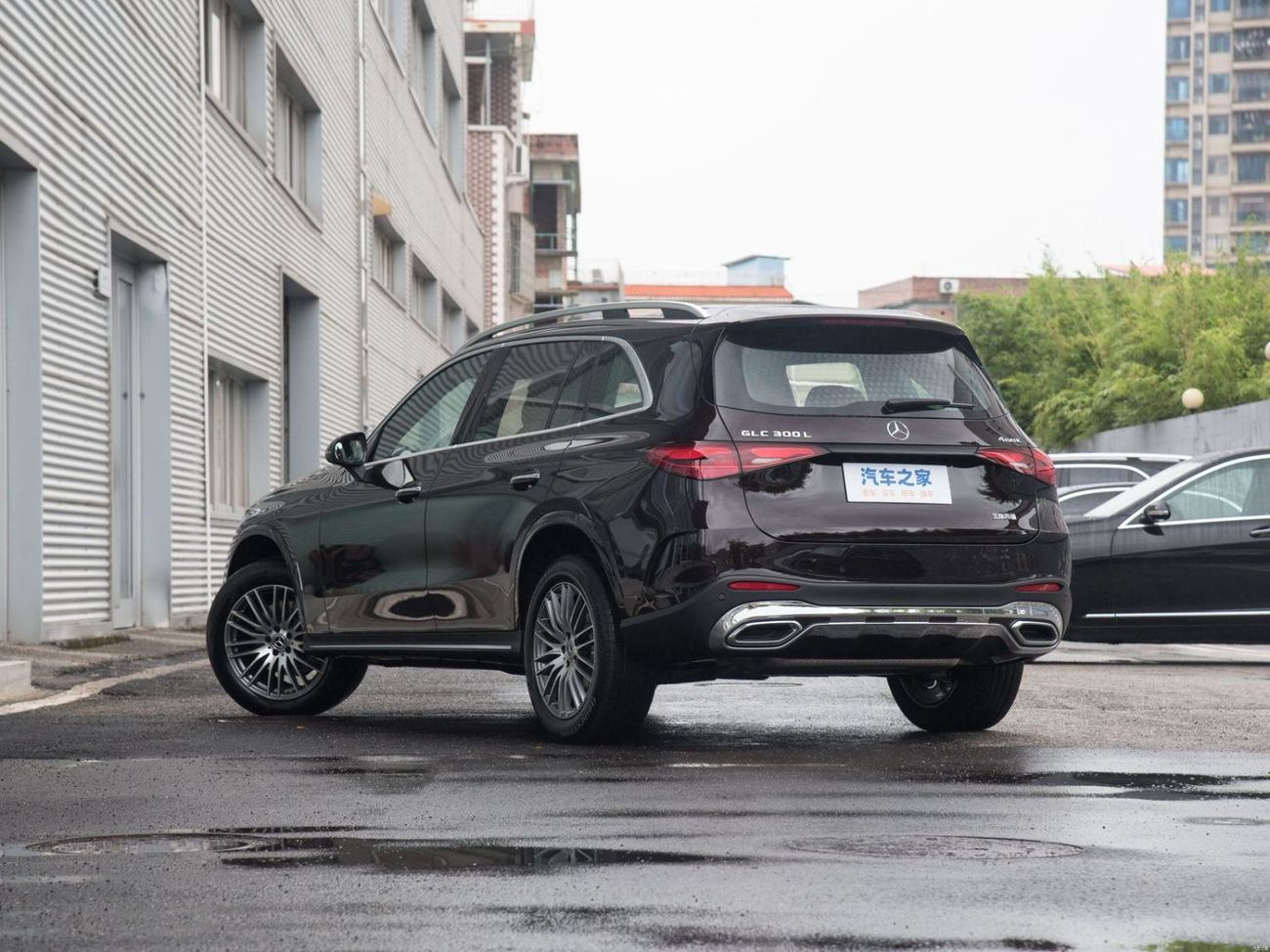 مرسيدس بنز GLC 300 GLC 300L - 4x4 - 258HP - Aut