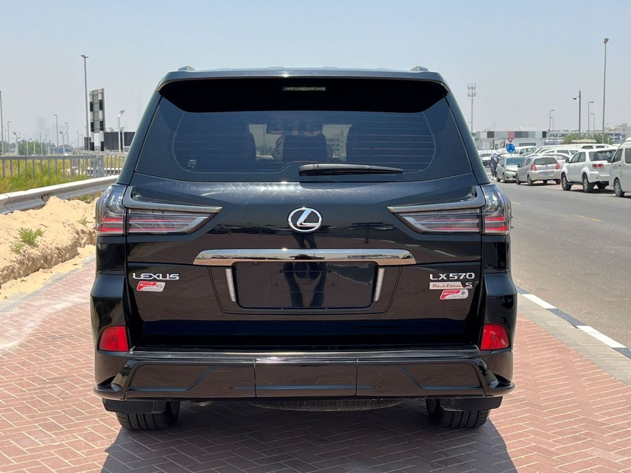 لكزس LX 570 LEXUS SIGNATURE BLACK EDITION