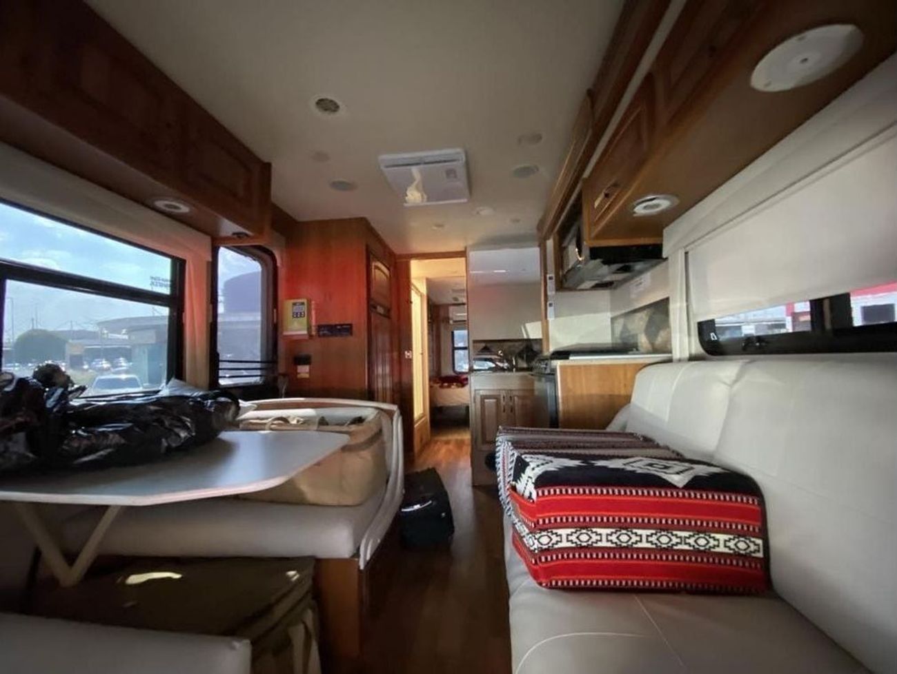 فورد E 450 FULLY LOADED CARVAN