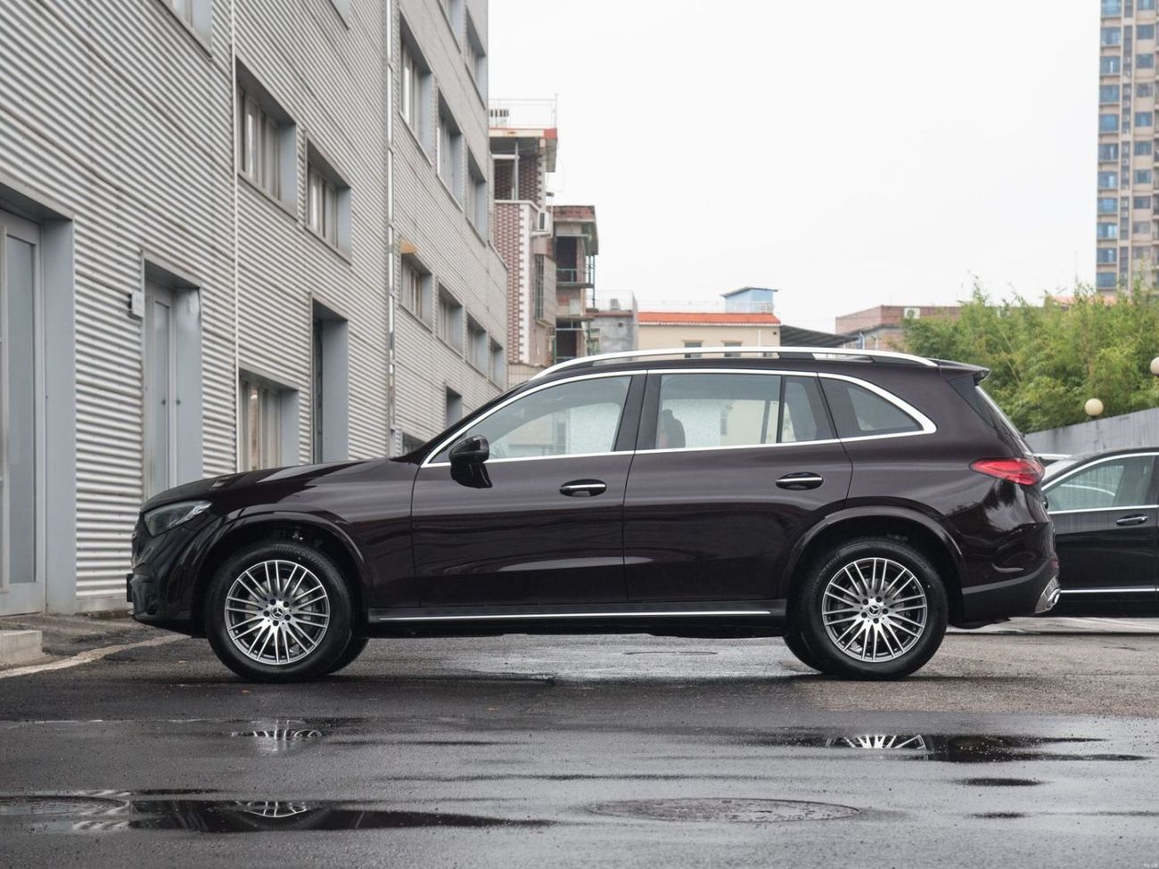 مرسيدس بنز GLC 300 GLC 300L - 4x4 - 258HP - Aut