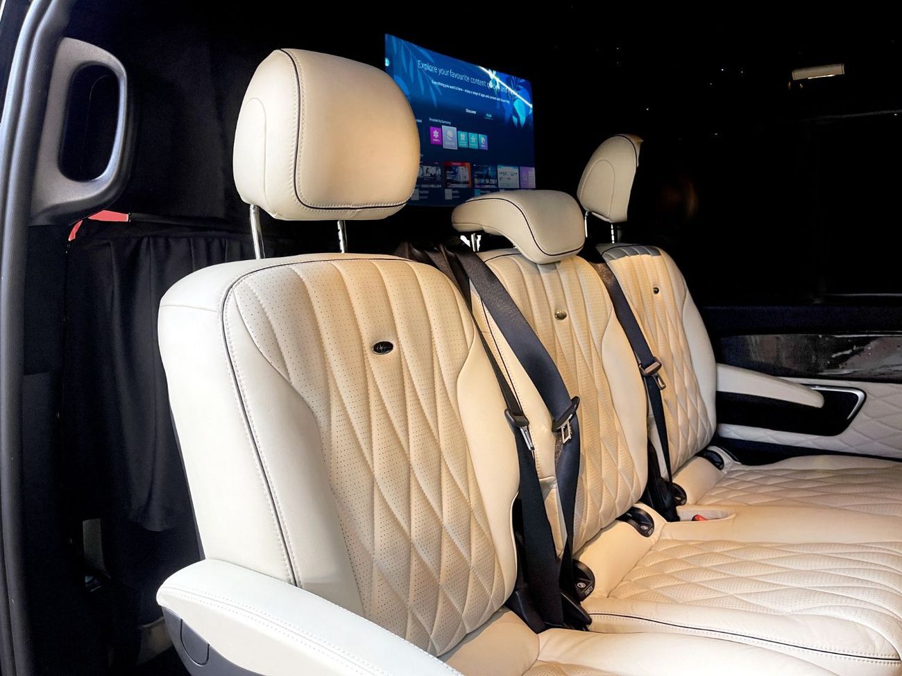 مرسيدس بنز V 300 V300 Avantgarde I VIP I 2025 I 360° Camera I with 2 Years Agency Warranty