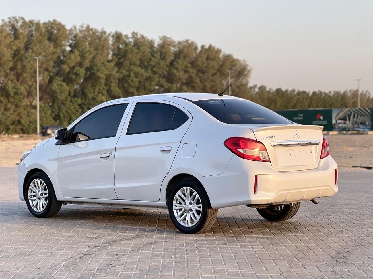 ميتسوبيشي اتراج GLX 1.2L