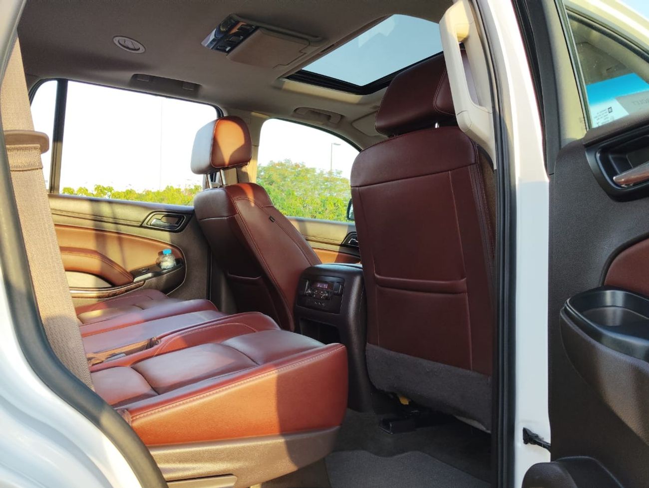 شيفروليه تاهو LS 5.3L 4WD (8 Seater)