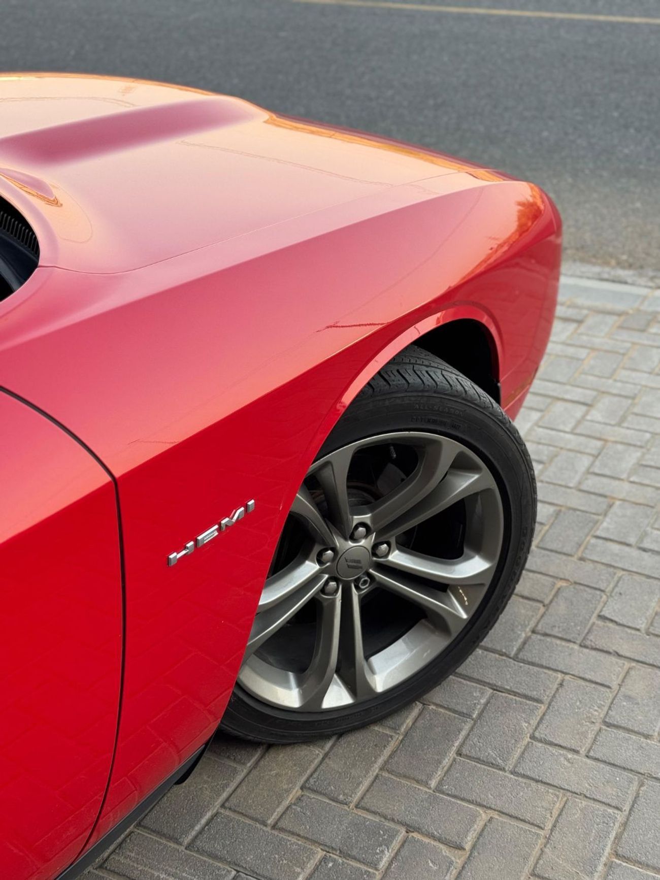 دودج تشالينجر R/T 5.7L (370 HP) R/T 5.7L / HIMI ENGINE / 20"RIMS / REMOTE START / REAR WHEEL DRIVE / IN PERFECT CO