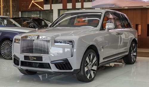 Rolls-Royce Cullinan 2025 CULLINAN NARDO GREY / SILVER BADGE