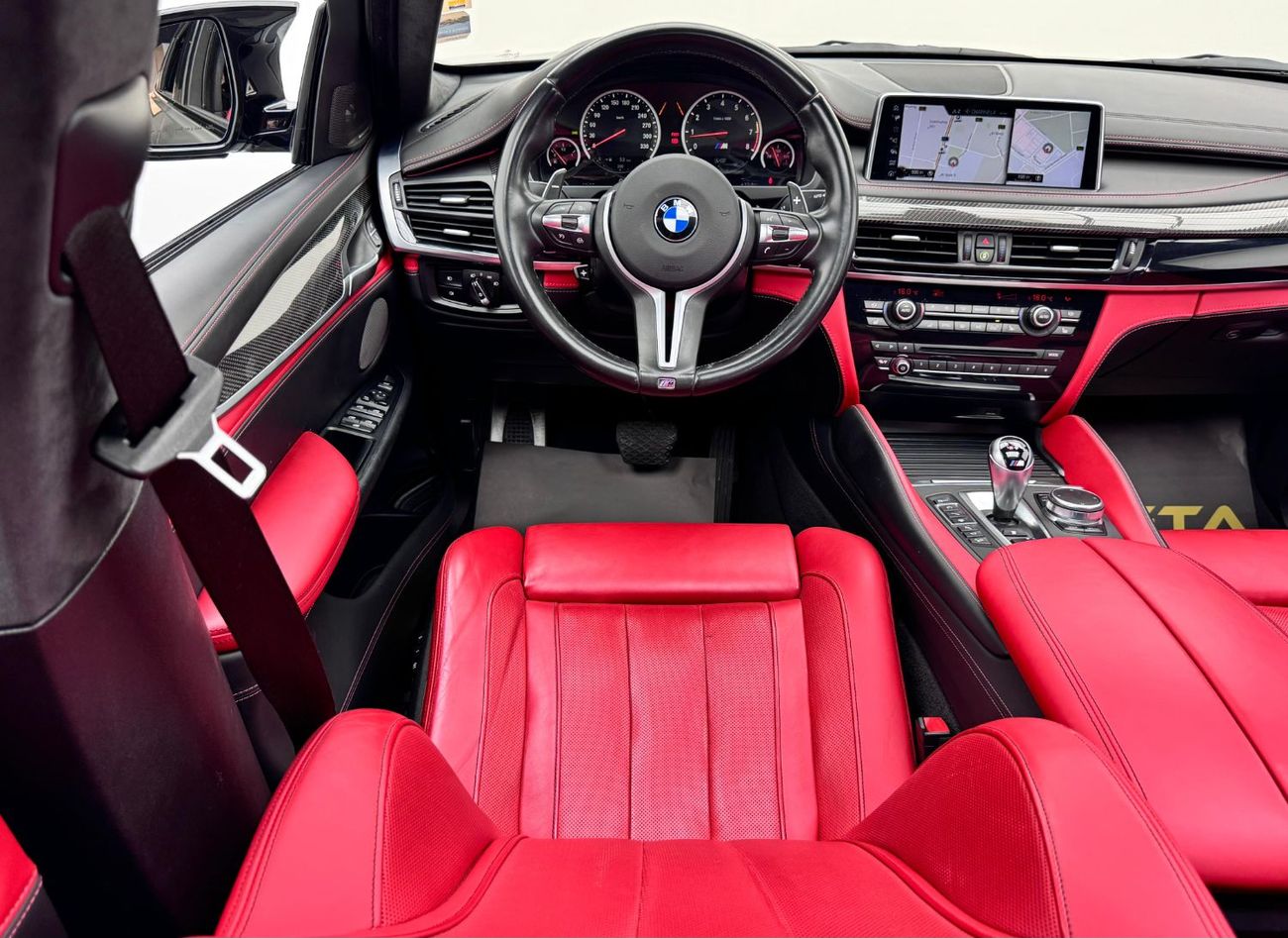 بي أم دبليو X6 M Std 4.4L 2018 BMW X6 M Power, BMW Service History, Warranty, Excellent Condition, Full Option, GCC