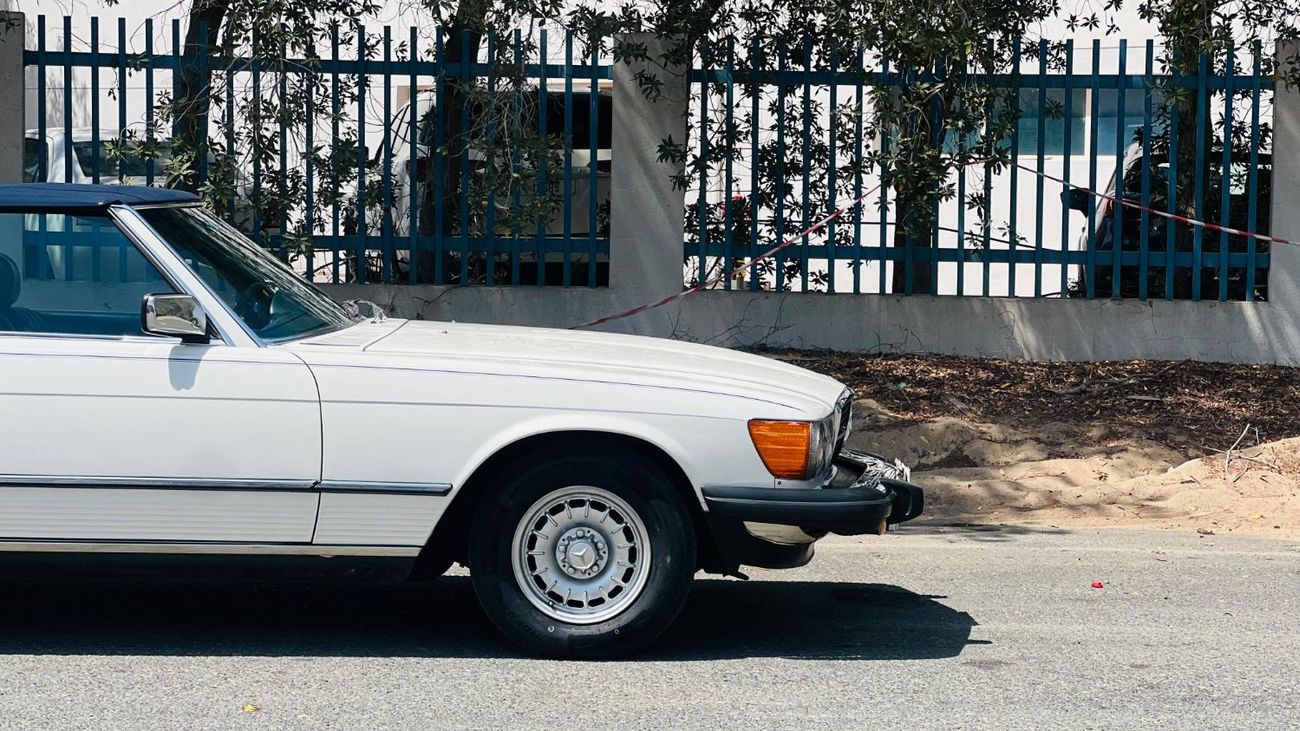مرسيدس بنز SL 380 Urgent Sale | Clean Title With Only 2 Owners Since Last 42 Years