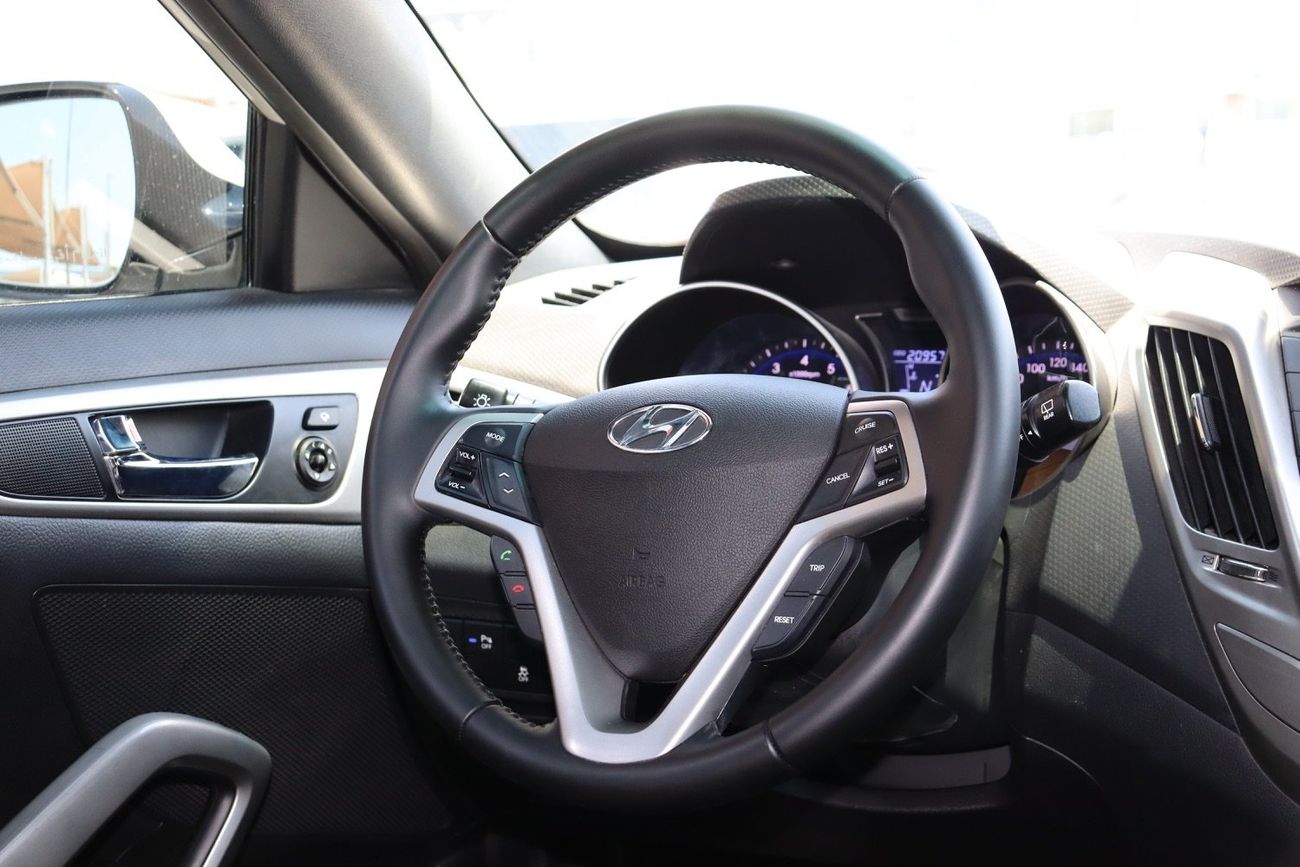 Hyundai Veloster GLS 1.6L Hyundai Veloster GLS Top 1.6L / 2016 / GCC / Free Accident Clean/ Original paint