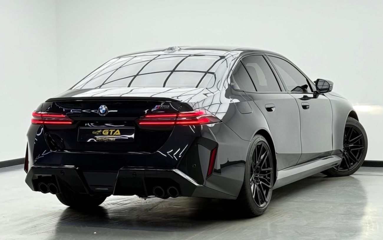 BMW M5 2025 BMW M5 Full Carbon, Agency Warranty Service Pack 5Y, Full Service History, GCC